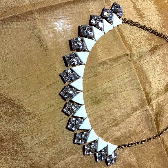 J. CREW RHINESTONE STATEMENT NECKLACE - Picture 3 of 6